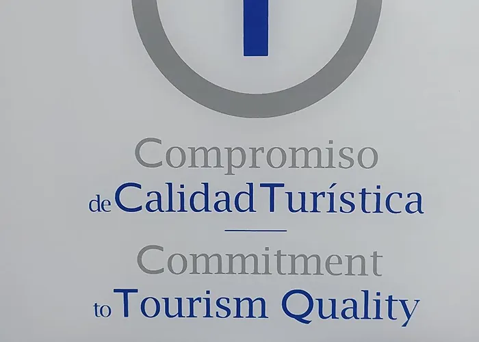 Apartamentos Turisticos El Aove